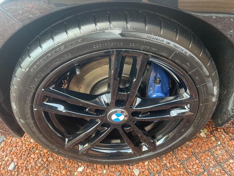 BMW 1 SERIES